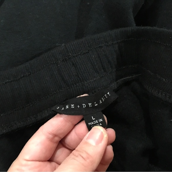 Jane&Delancey Women's Large Jogger Pants Black Pockets Hearts Valentine’s New - Picture 3 of 6